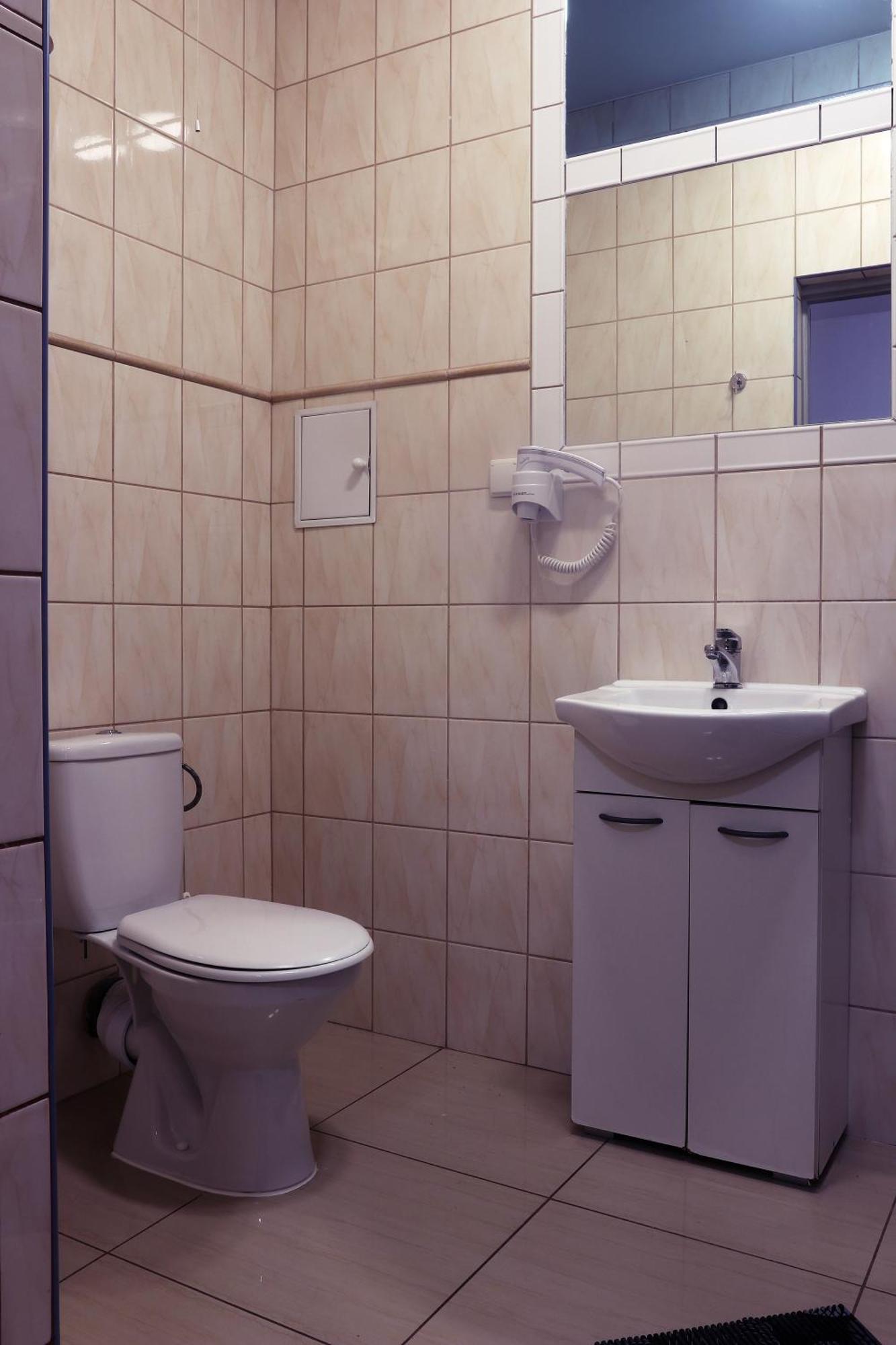 Hotel Dworek Breslavia Esterno foto