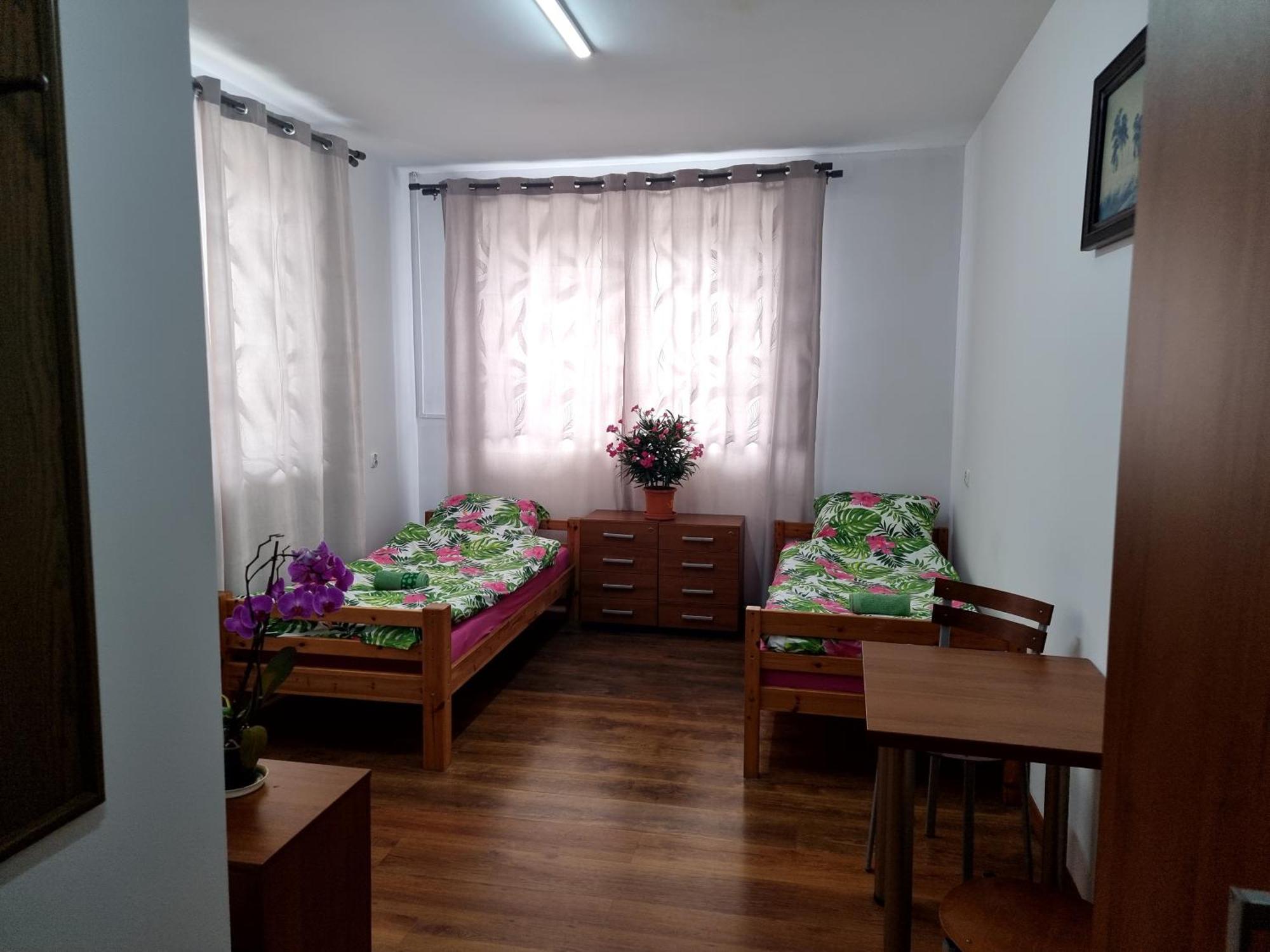 Hotel Dworek Breslavia Esterno foto